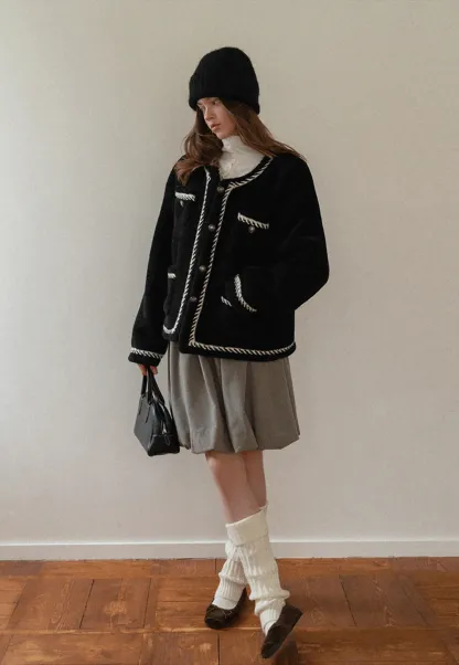 Elegant Ribbed Top with Button Detailing