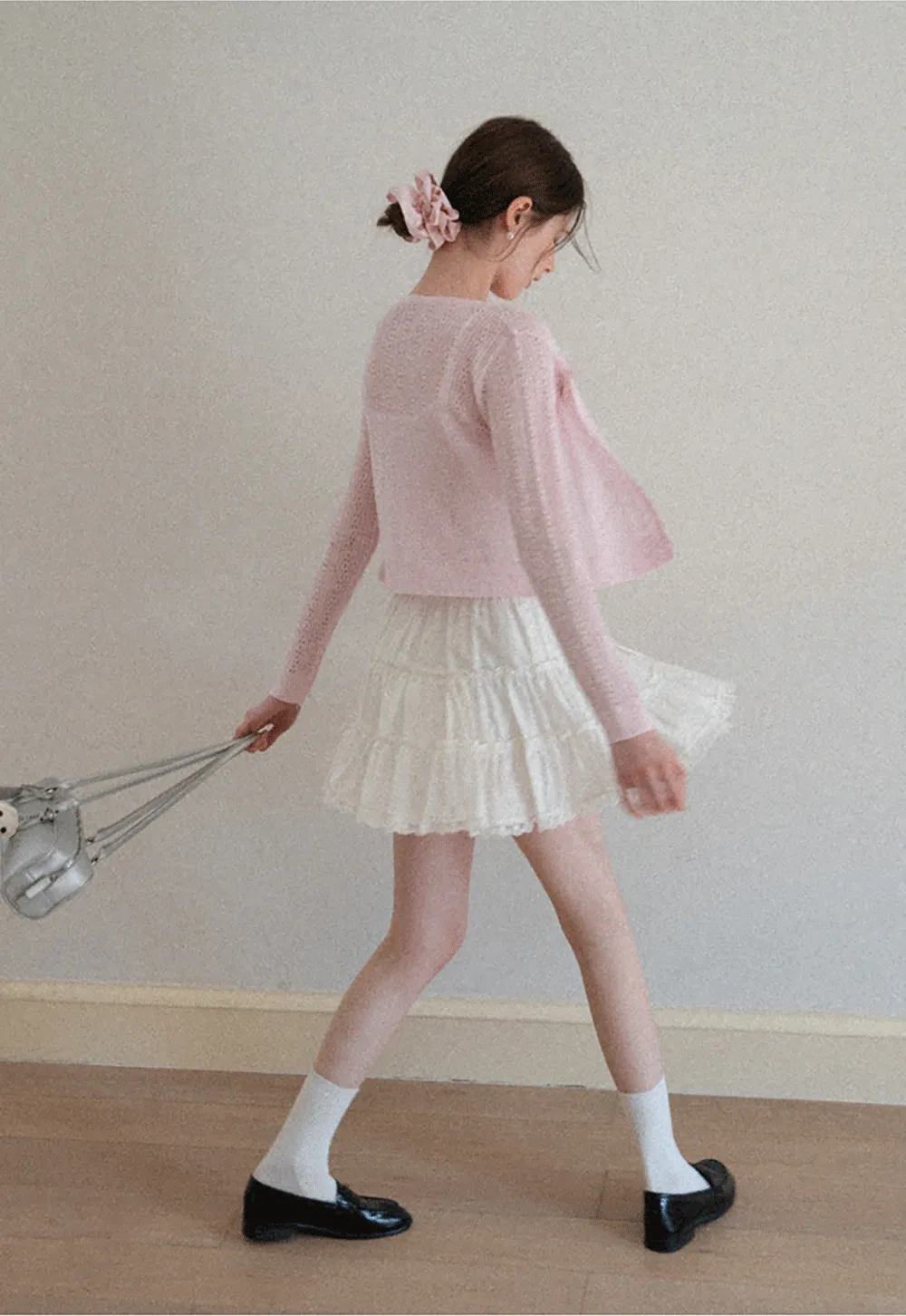 V Neck Cropped Knit Cardigan with Floral Button