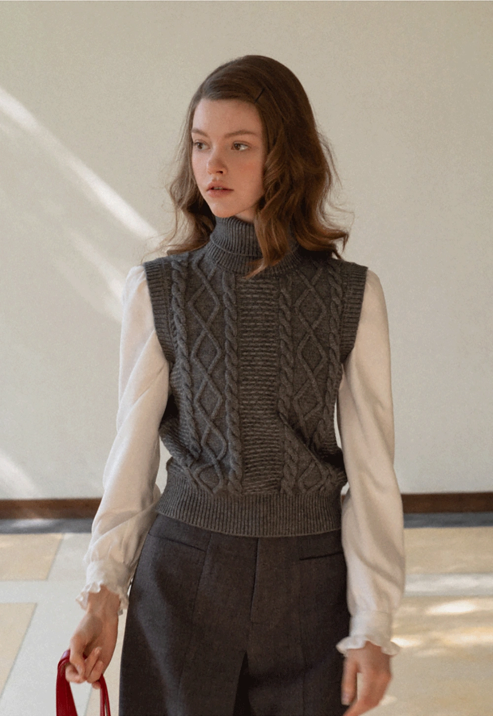 Cable Knit Sleeveless Turtleneck Sweater