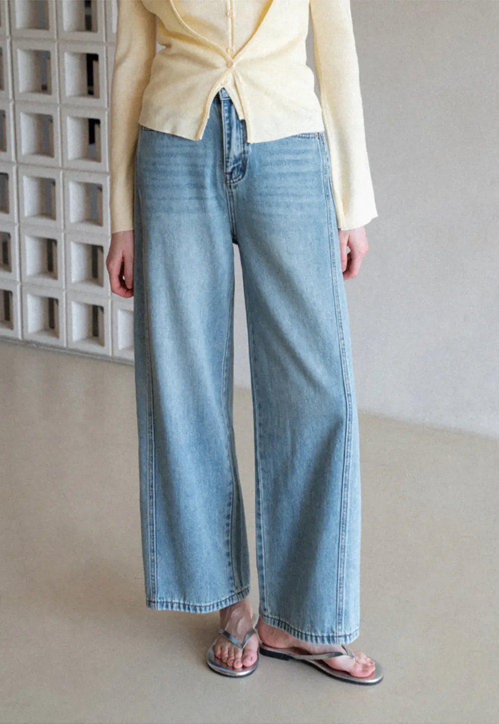 Wide leg high waist denim pants with belt loops