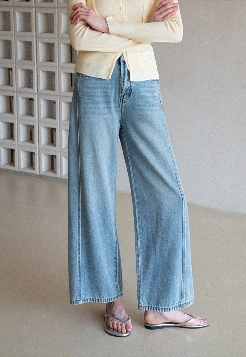 Wide leg high waist denim pants with belt loops
