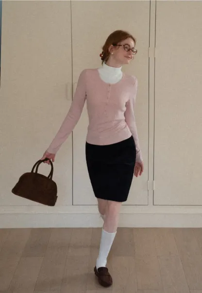 Stylish Gray Long-Sleeve Turtleneck Top