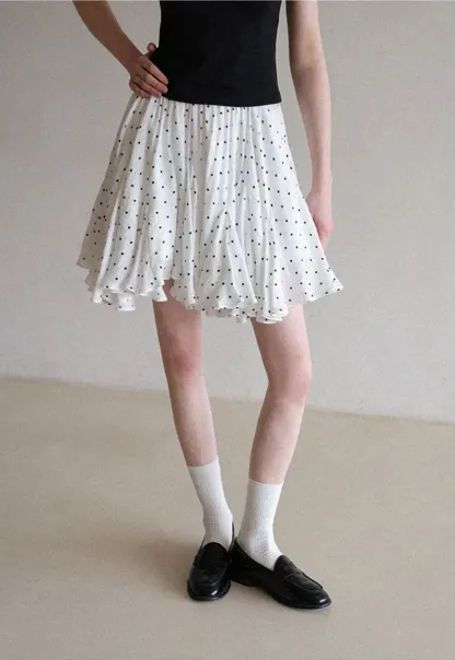 Polka dot pleated skirt with elastic waistband