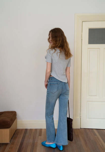 Women’s Flared Jeans with Belt