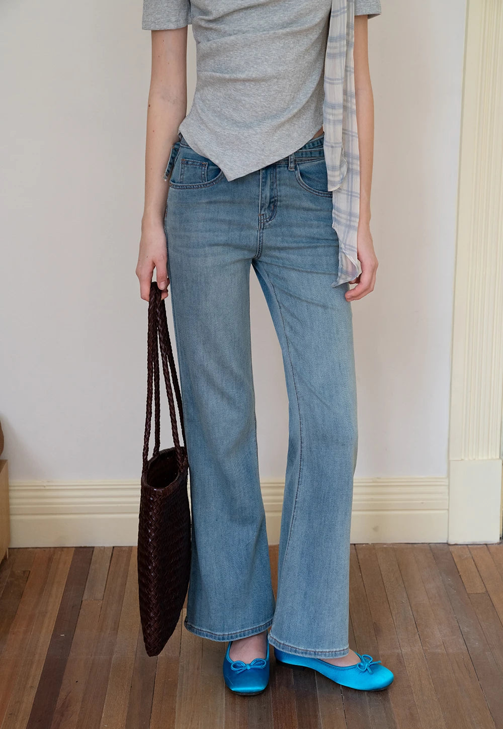 Women’s Flared Jeans with Belt