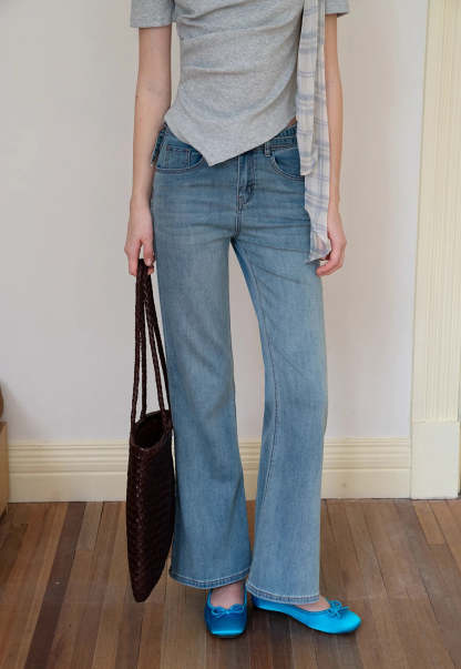 Women’s Flared Jeans with Belt