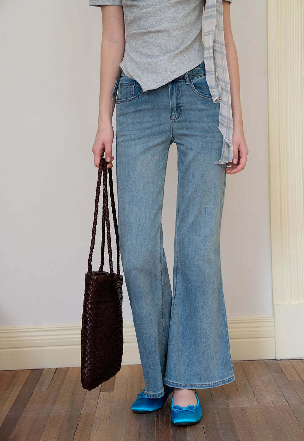Women’s Flared Jeans with Belt