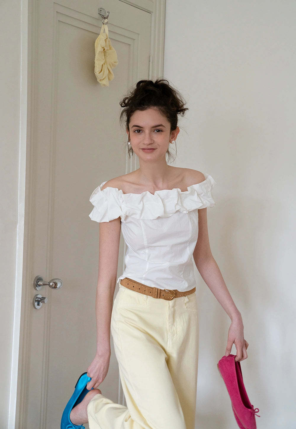 Women's Off Shoulder Ruffle Sleeveless Blouse