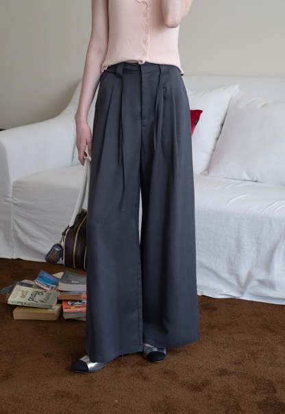 Wide-Leg Pleated Pants