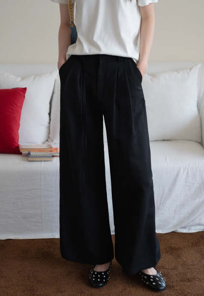Wide-Leg Pleated Pants