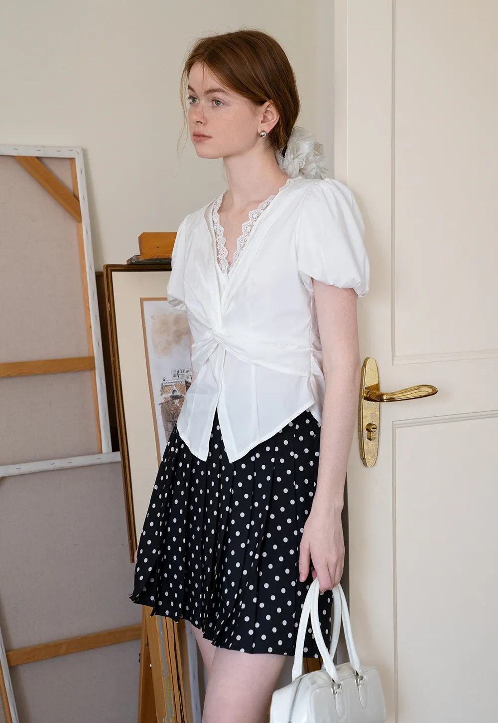 Lace V-Neck Puff Sleeve Top