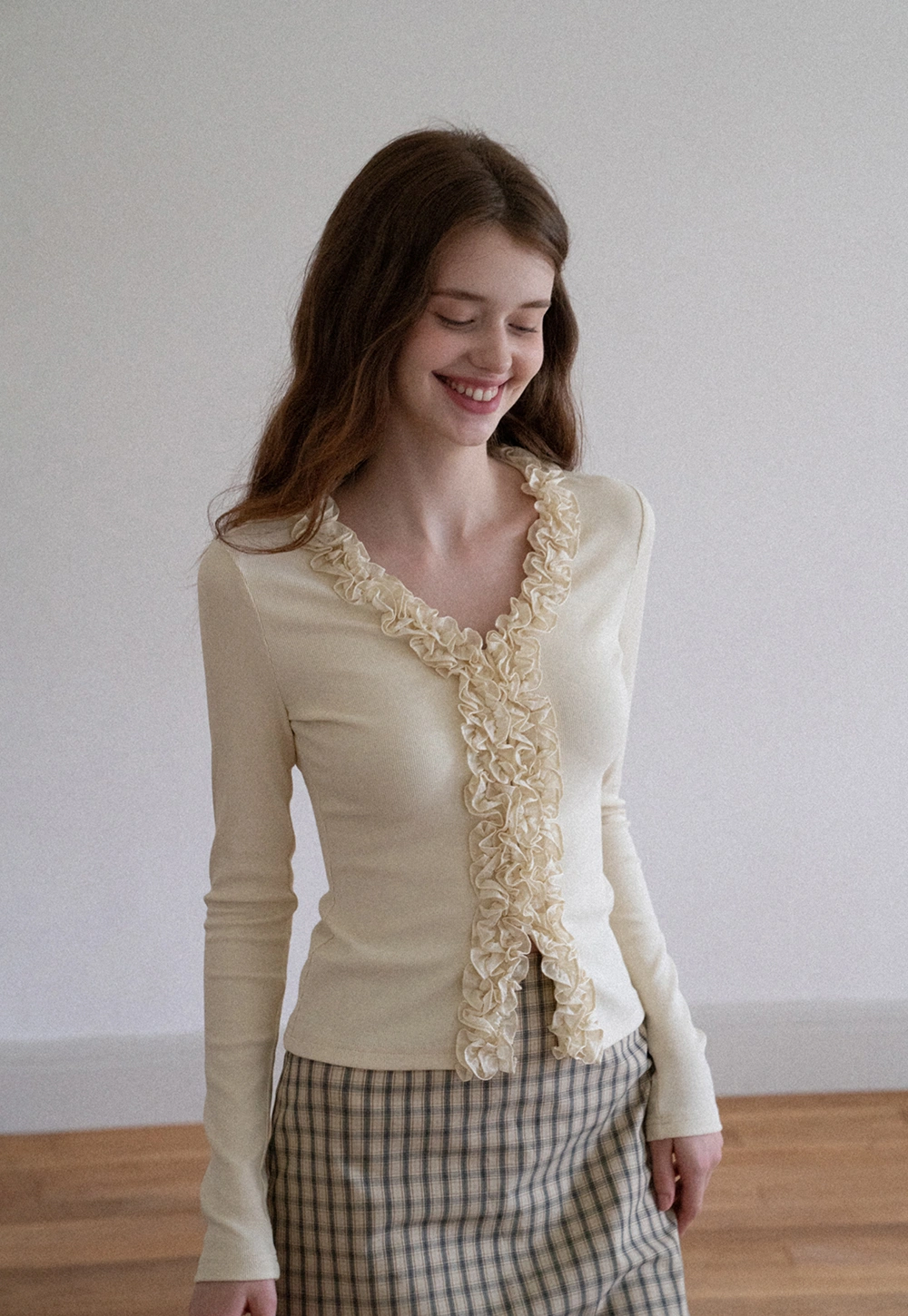 Women's Ruffle Trim V-Neck Long Sleeve Tee