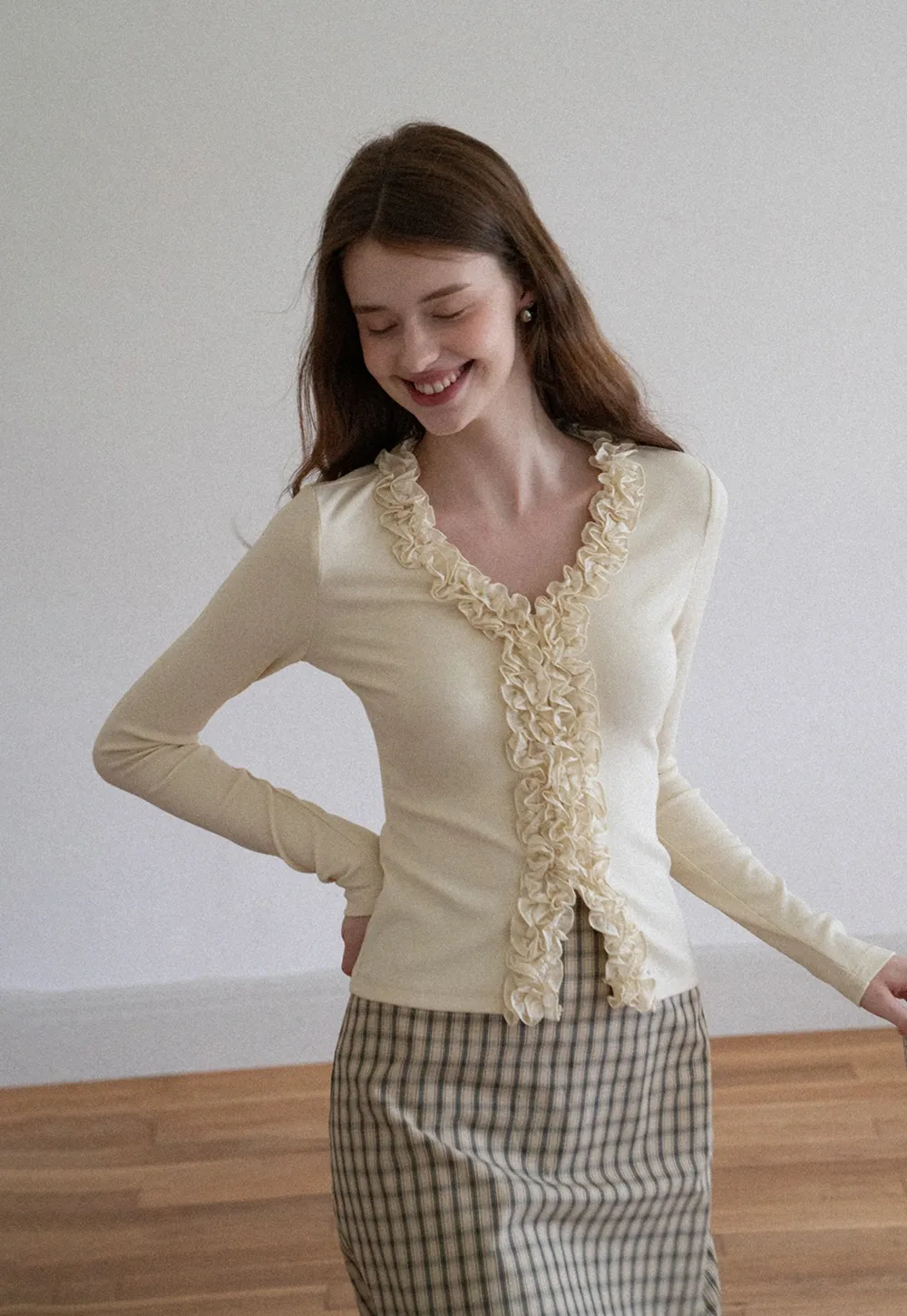 Women's Ruffle Trim V-Neck Long Sleeve Tee