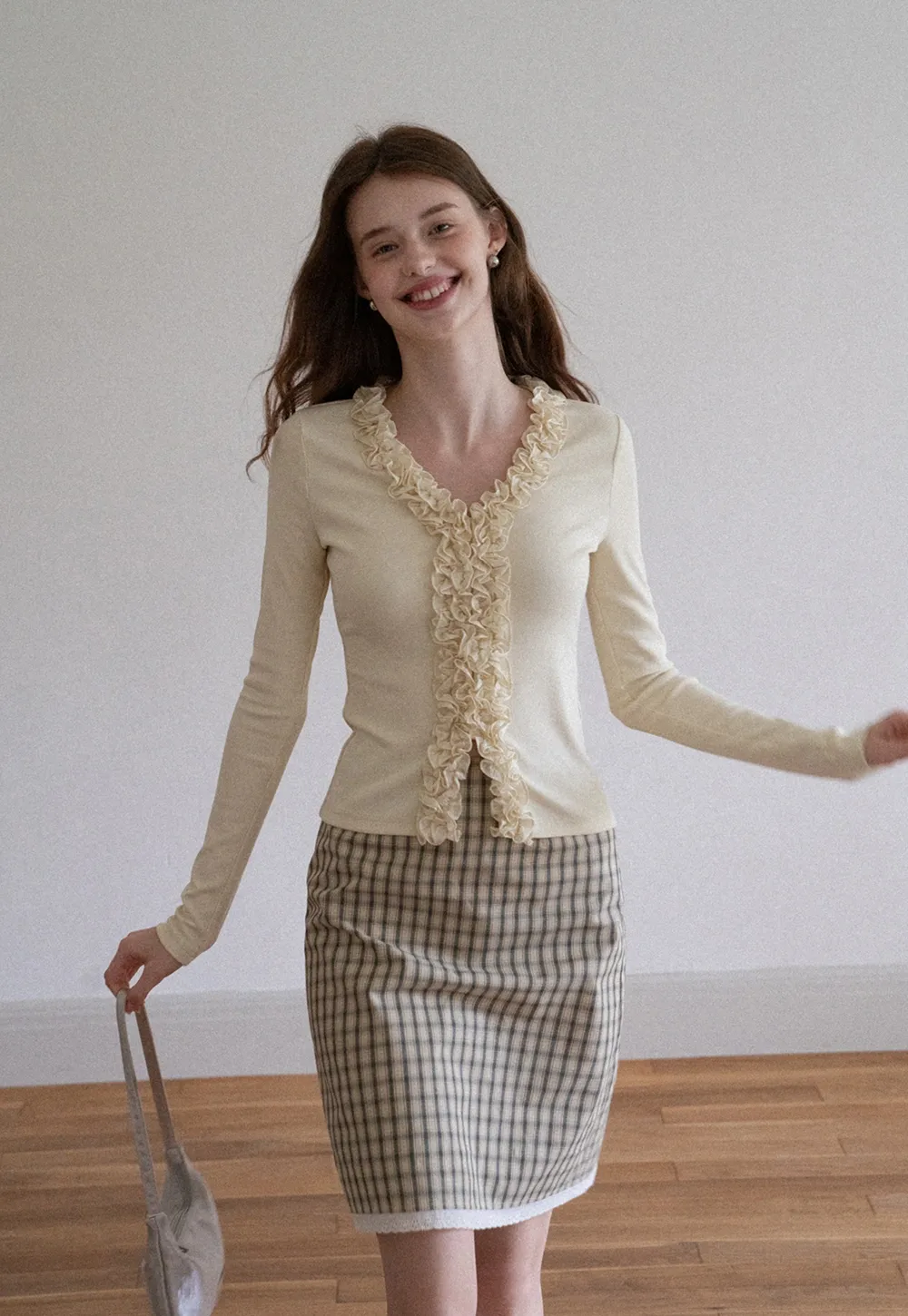 Women's Ruffle Trim V-Neck Long Sleeve Tee