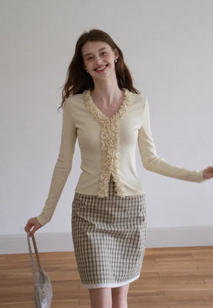 Women's Ruffle Trim V-Neck Long Sleeve Tee