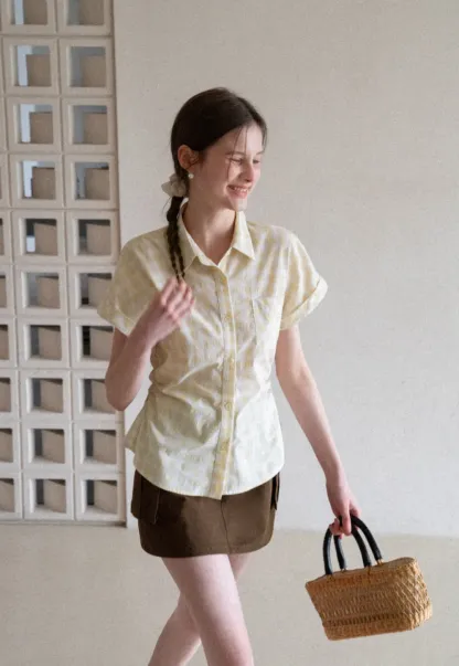 Checkered Shirt with Short Sleeves and Pleated Back