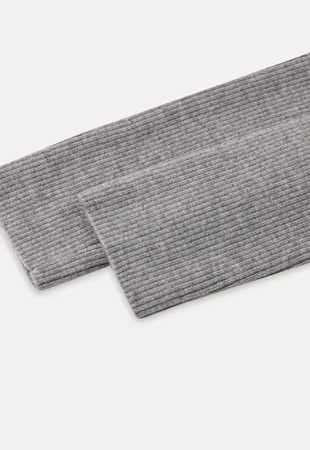 Ribbed knit sweater with round neckline long sleeves simple design