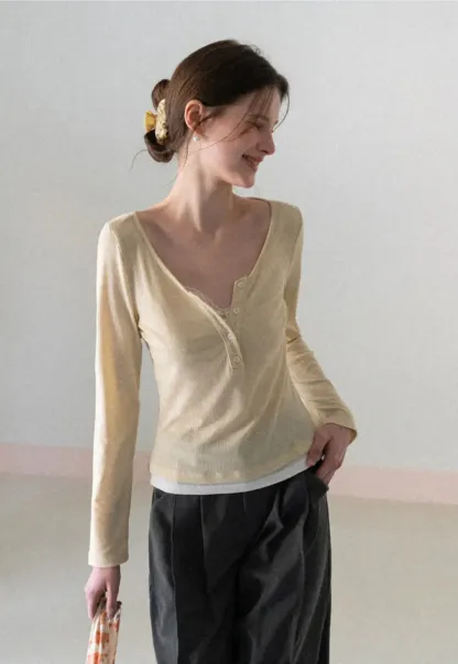 Long sleeve ribbed crop top with square neckline