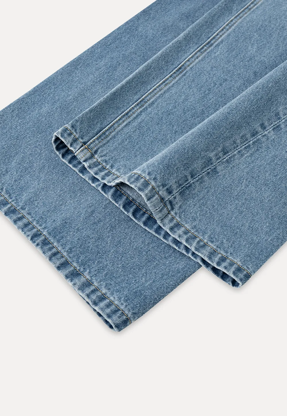 Wide leg denim jeans with high waist design