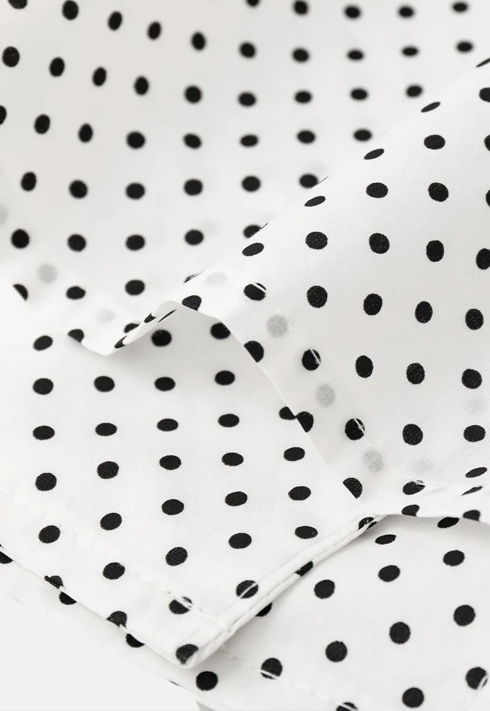 Polka dot short sleeve shirt with collar and buttons