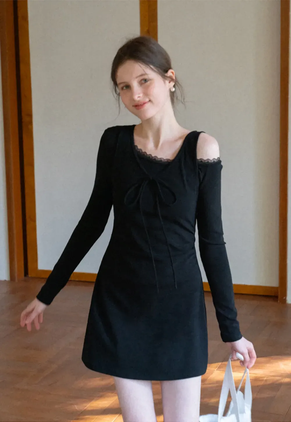 Sleeveless dress with front tie detail and t shirt