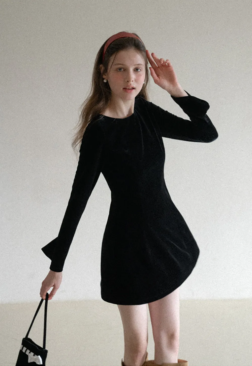 Elegant Velvet Mini Dress with Flared Sleeves