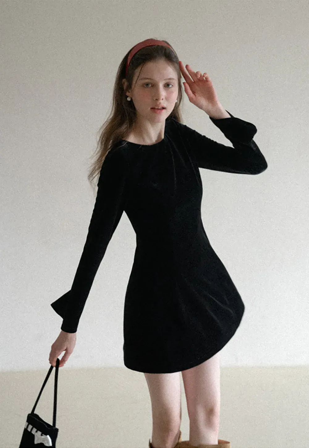 Elegant Velvet Mini Dress with Flared Sleeves