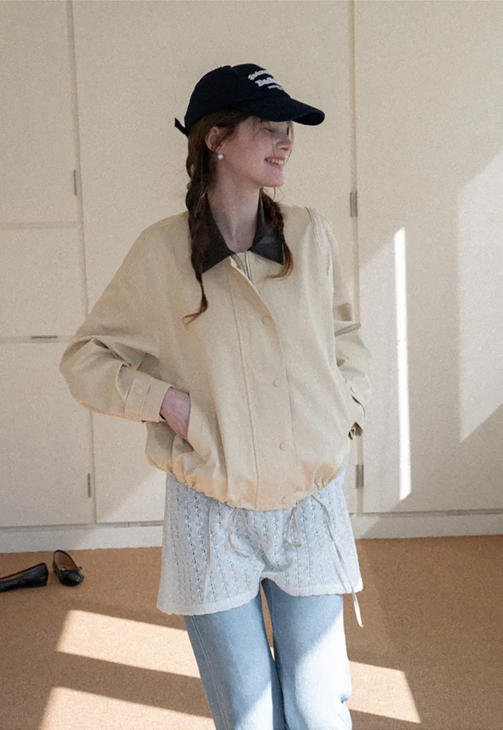 Short jacket with contrast collar and front buttons