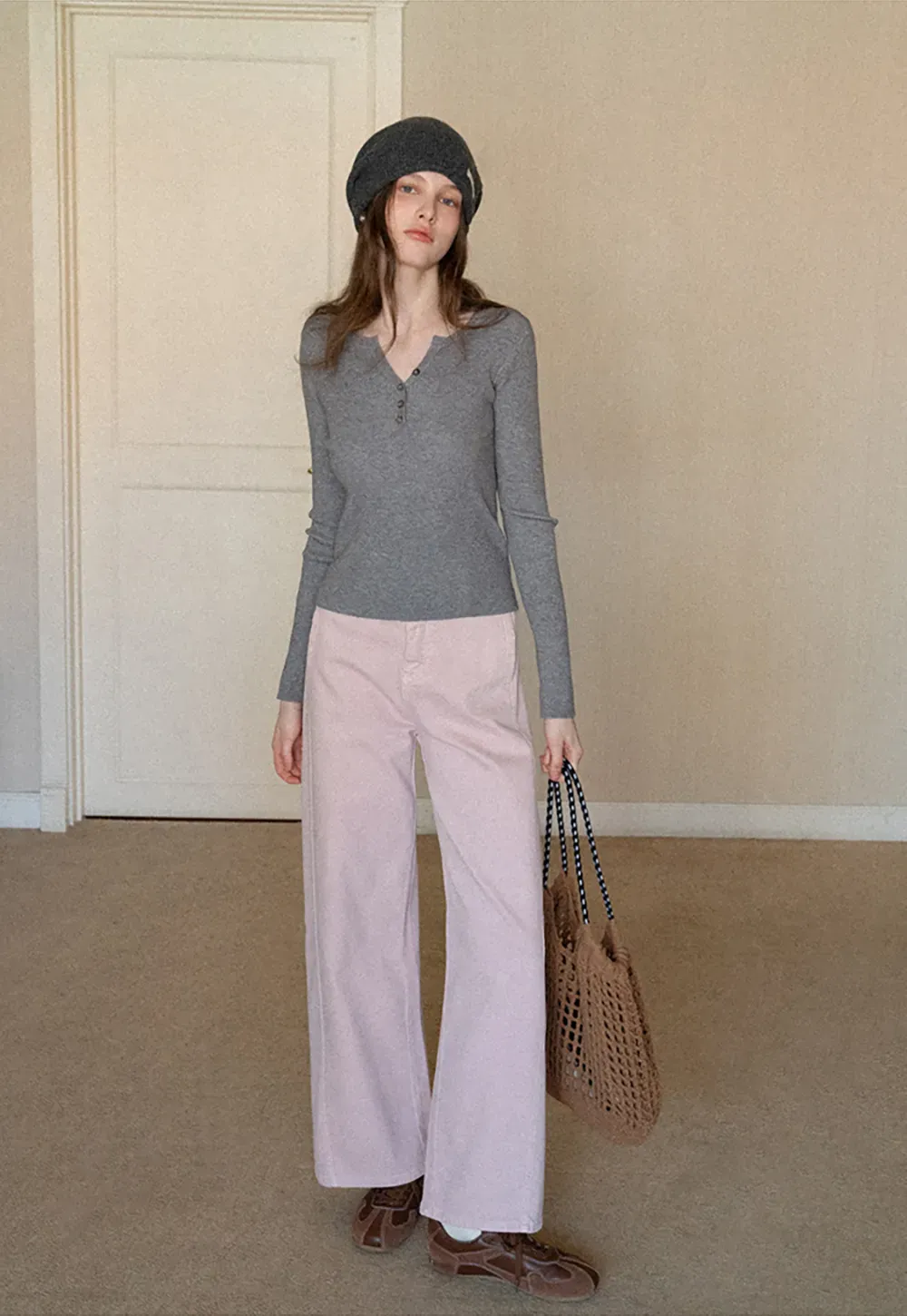 Wide leg high waist denim jeans with belt loop design