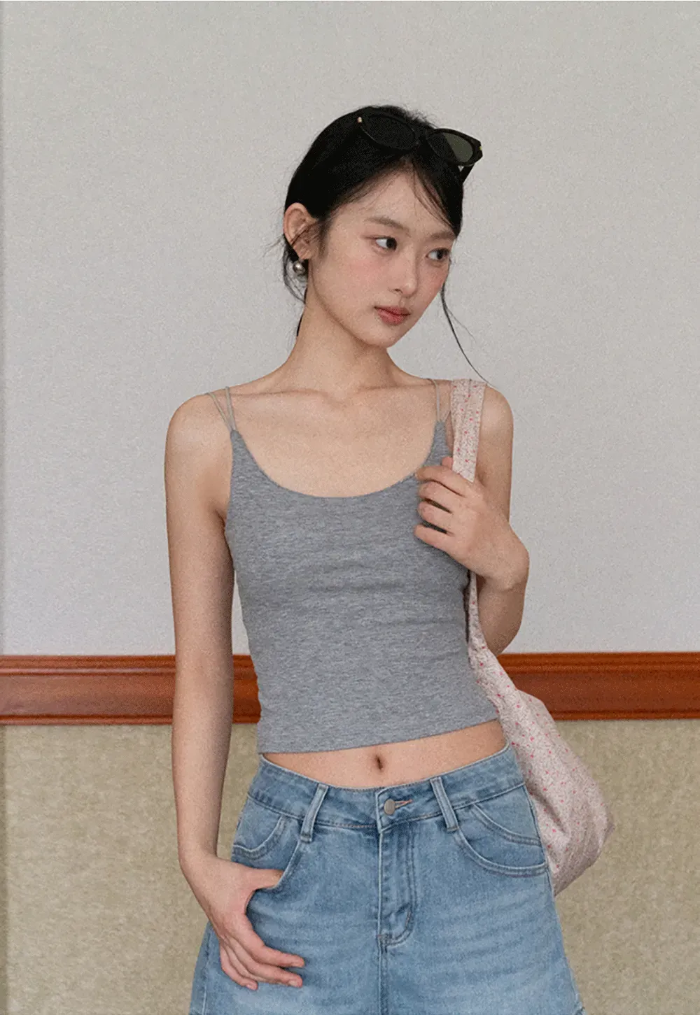 Thin strap scoop neck fitted tank top