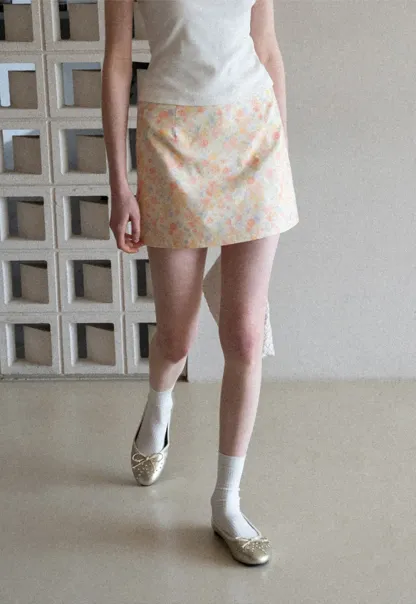 Floral Print Mini Skirt with Fitted Waist