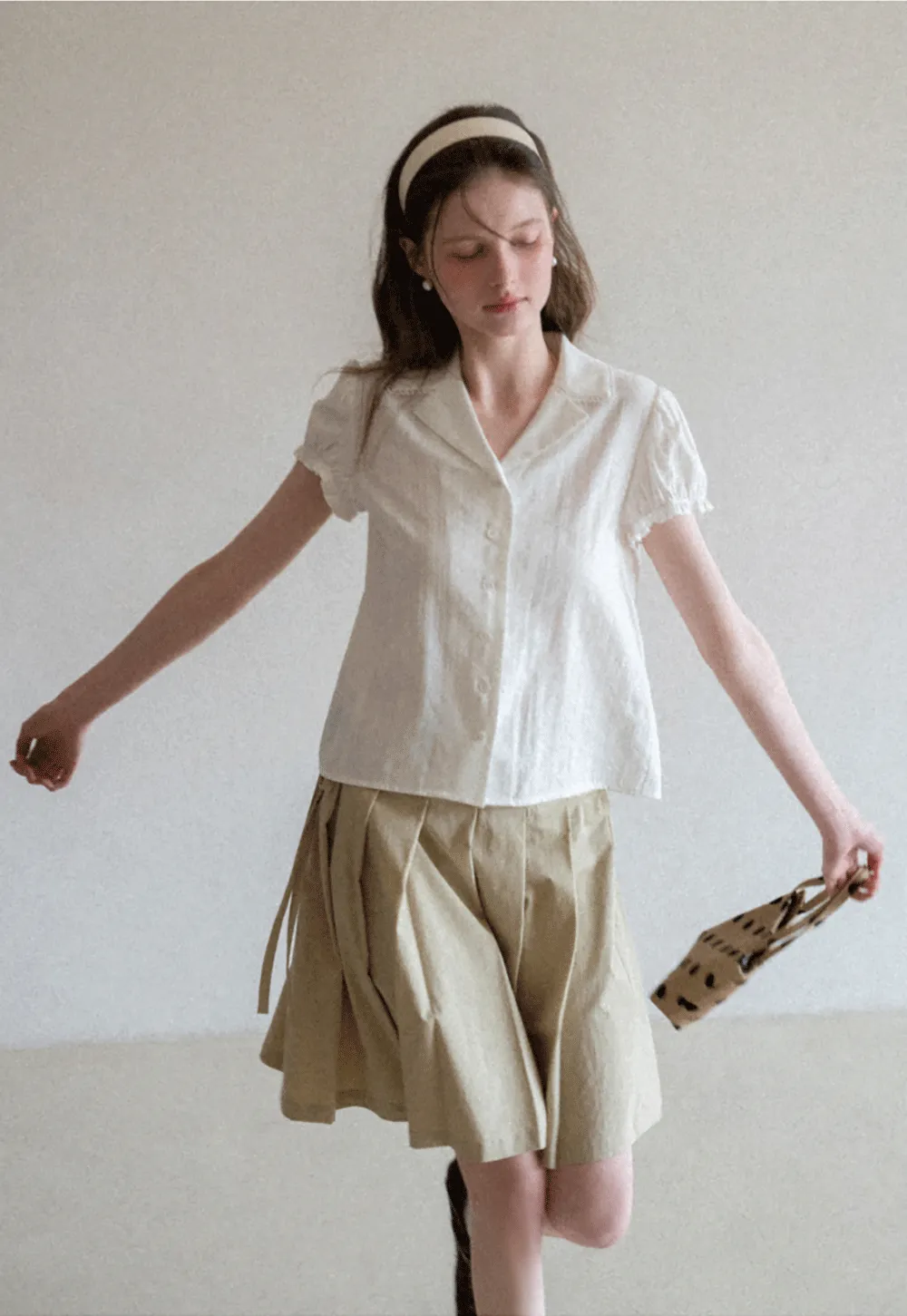 Short Sleeve Shirt with Collar and Button Front