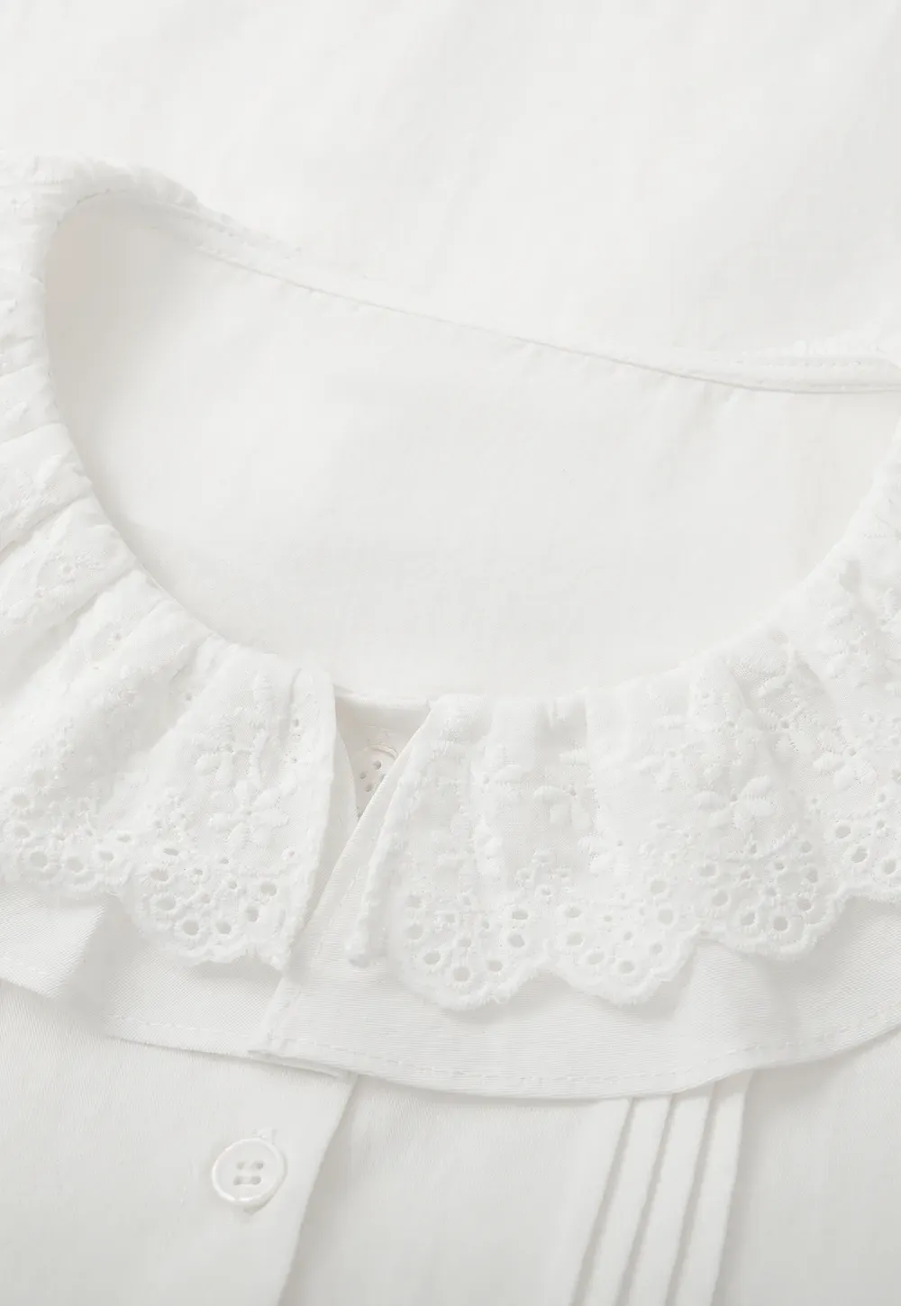 Elegant Blouse with Ruffled Collar and Pintuck Detail