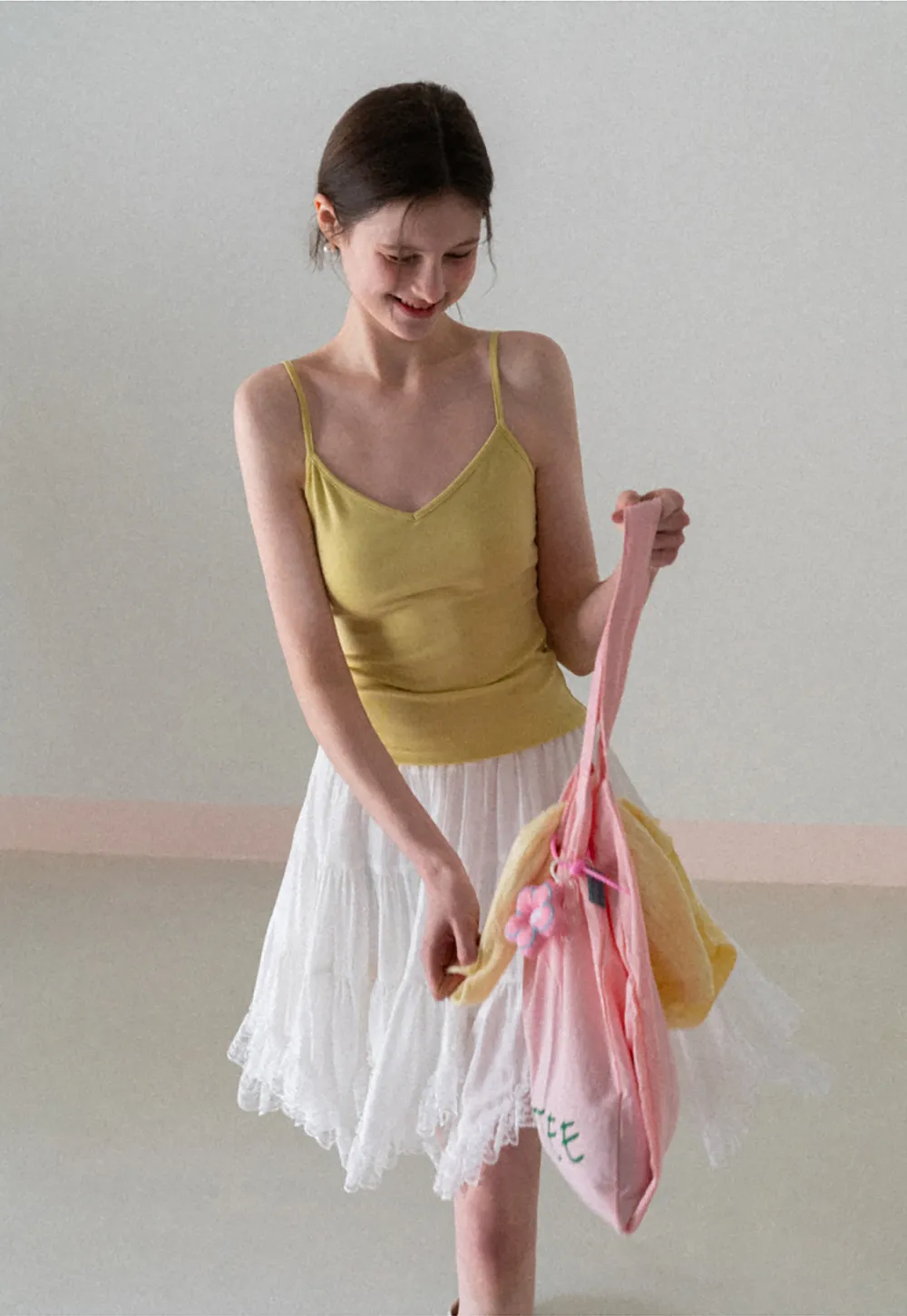 V neck thin strap fitted tank top