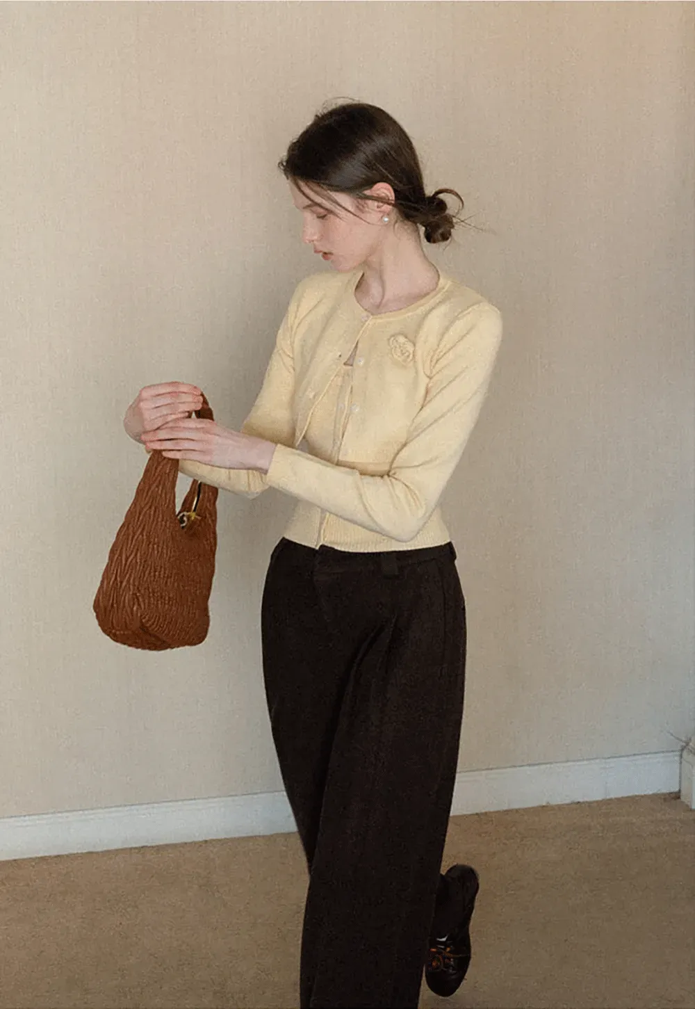 Wide leg pleated casual pants with high waist design