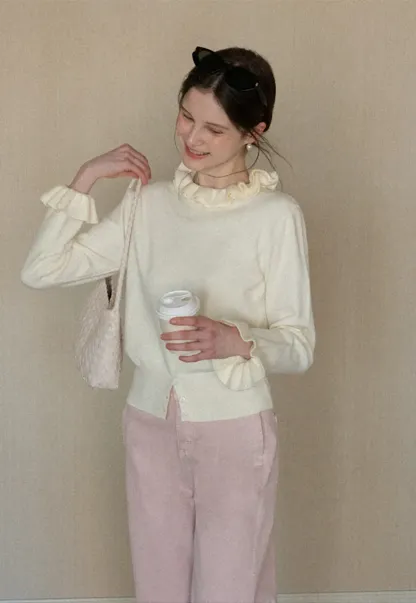 Wide leg high waist denim jeans with belt loop design