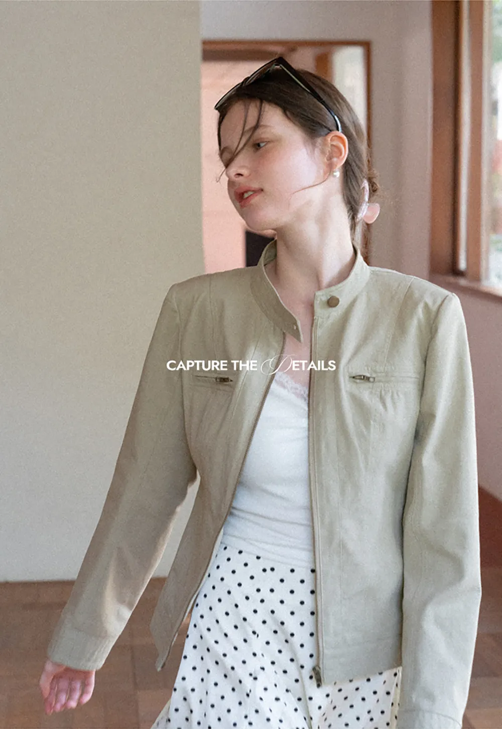 Short jacket with stand collar and front pockets