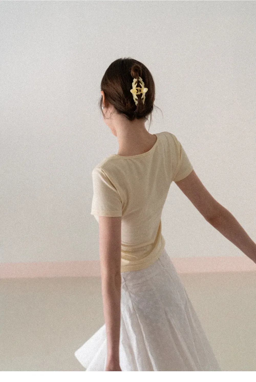 Short Sleeve T Shirt with Round Neck