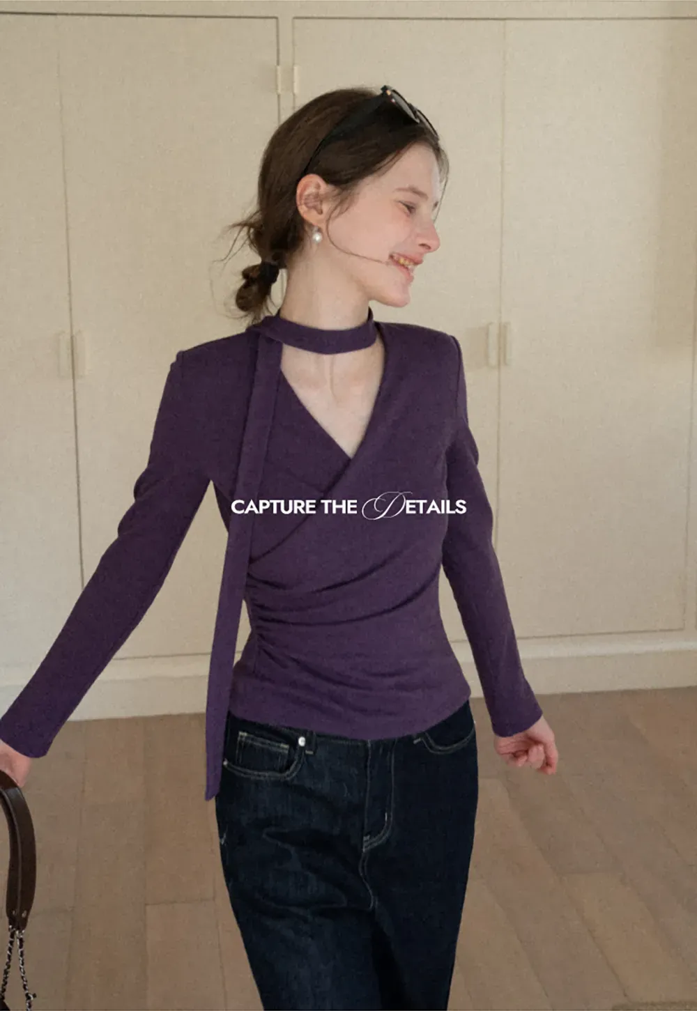 V neck long sleeve top with choker design