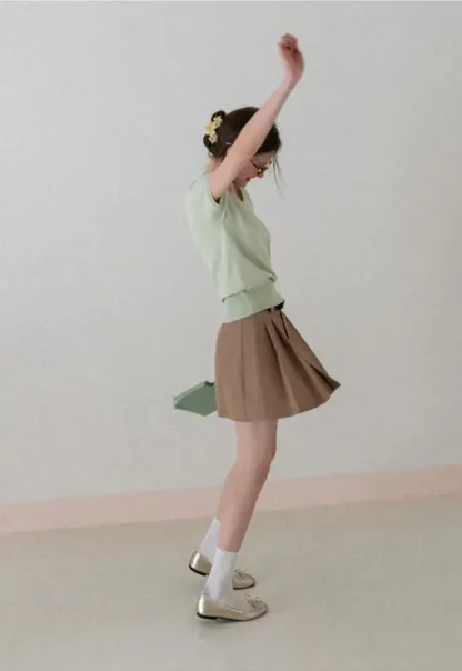 V Neck Short Sleeve Knit Sweater with Collar