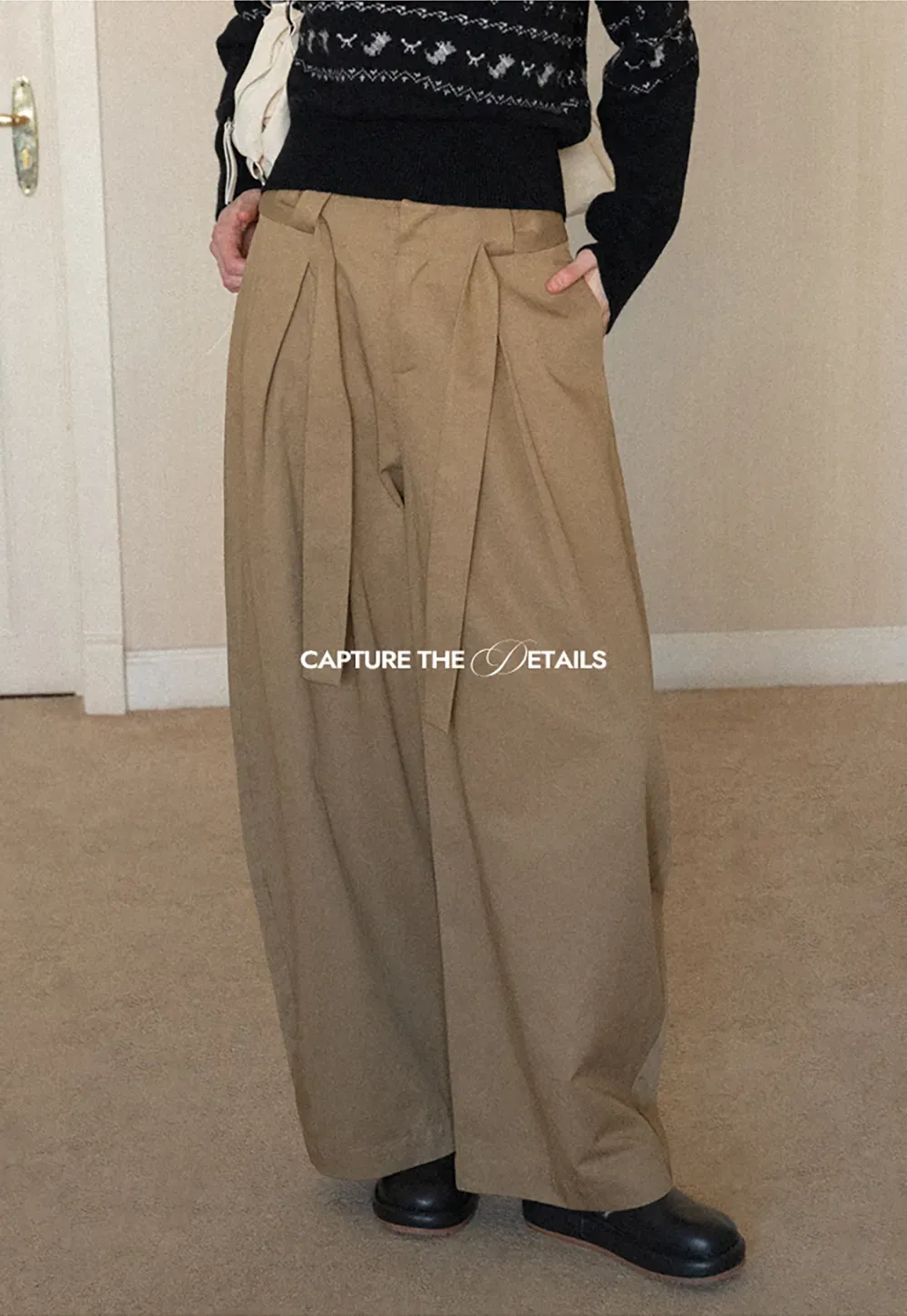 Wide leg pleated casual pants with tie waist design