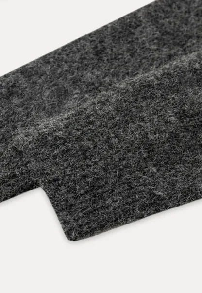 Elegant Woolen Knit Sweater with Embellished Neckline and Long Sleeves