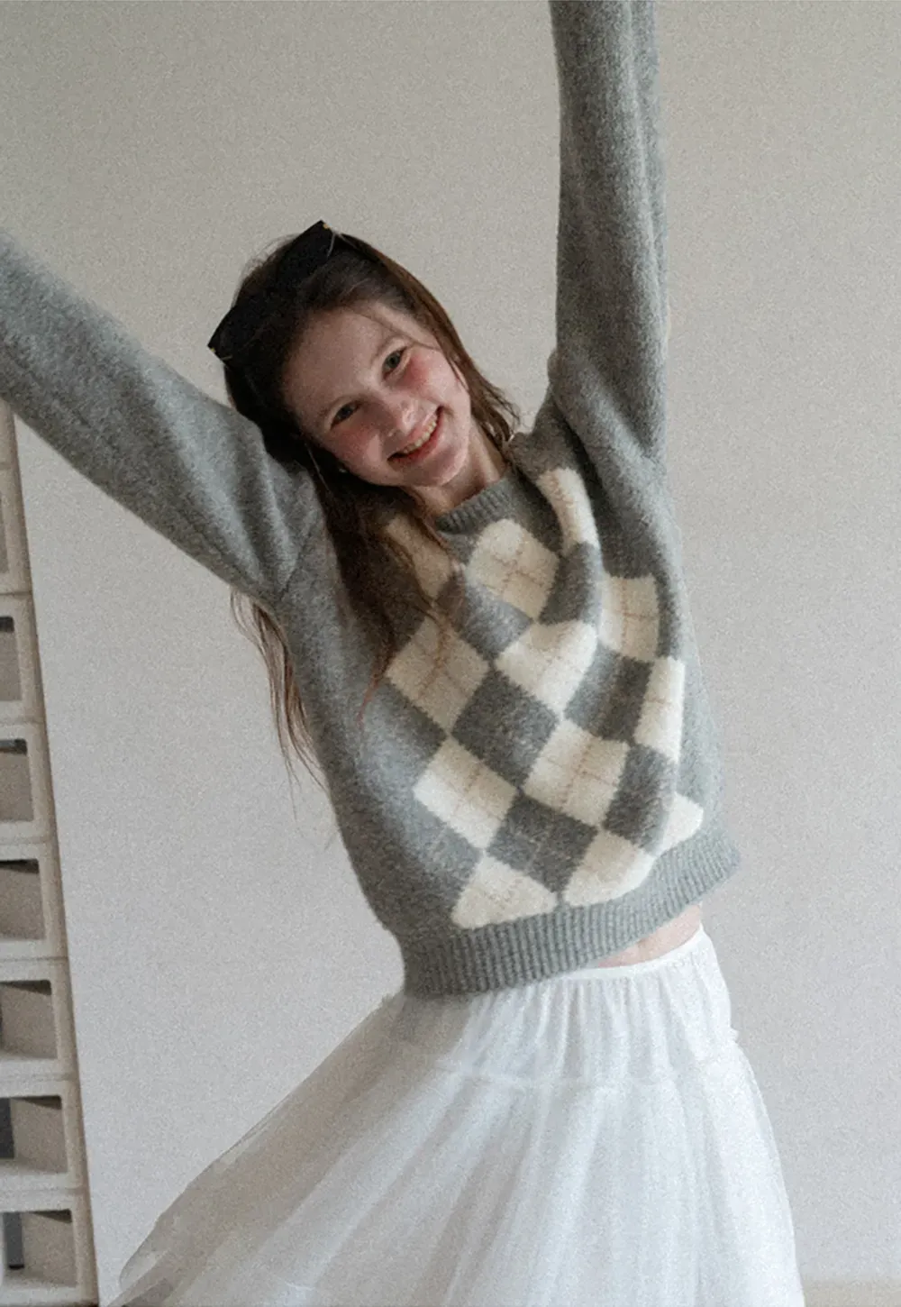 Classic diamond pattern wool knit sweater for casual wear