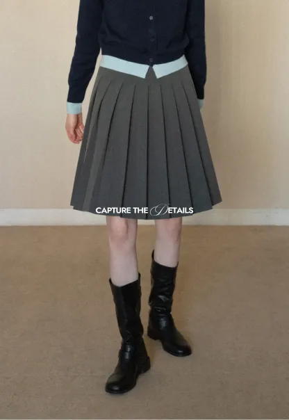 Elegant pleated midi skirt with high waist design