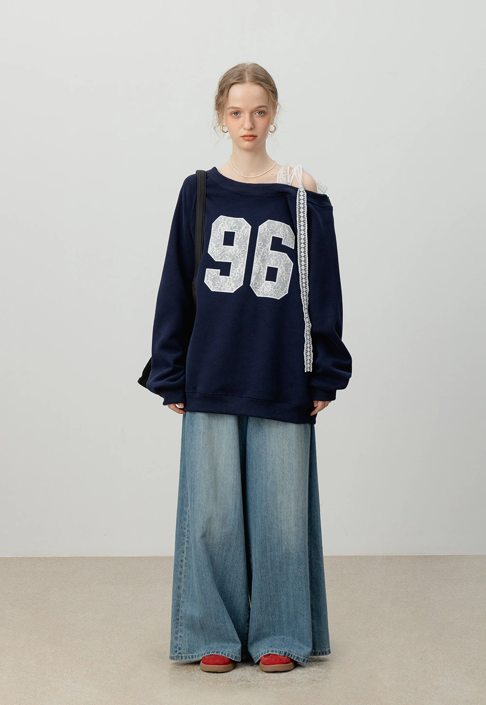 ACYM A logo off shoulder スウェット A logo off shoulder スウェット | ACYM ONLINE SHOP