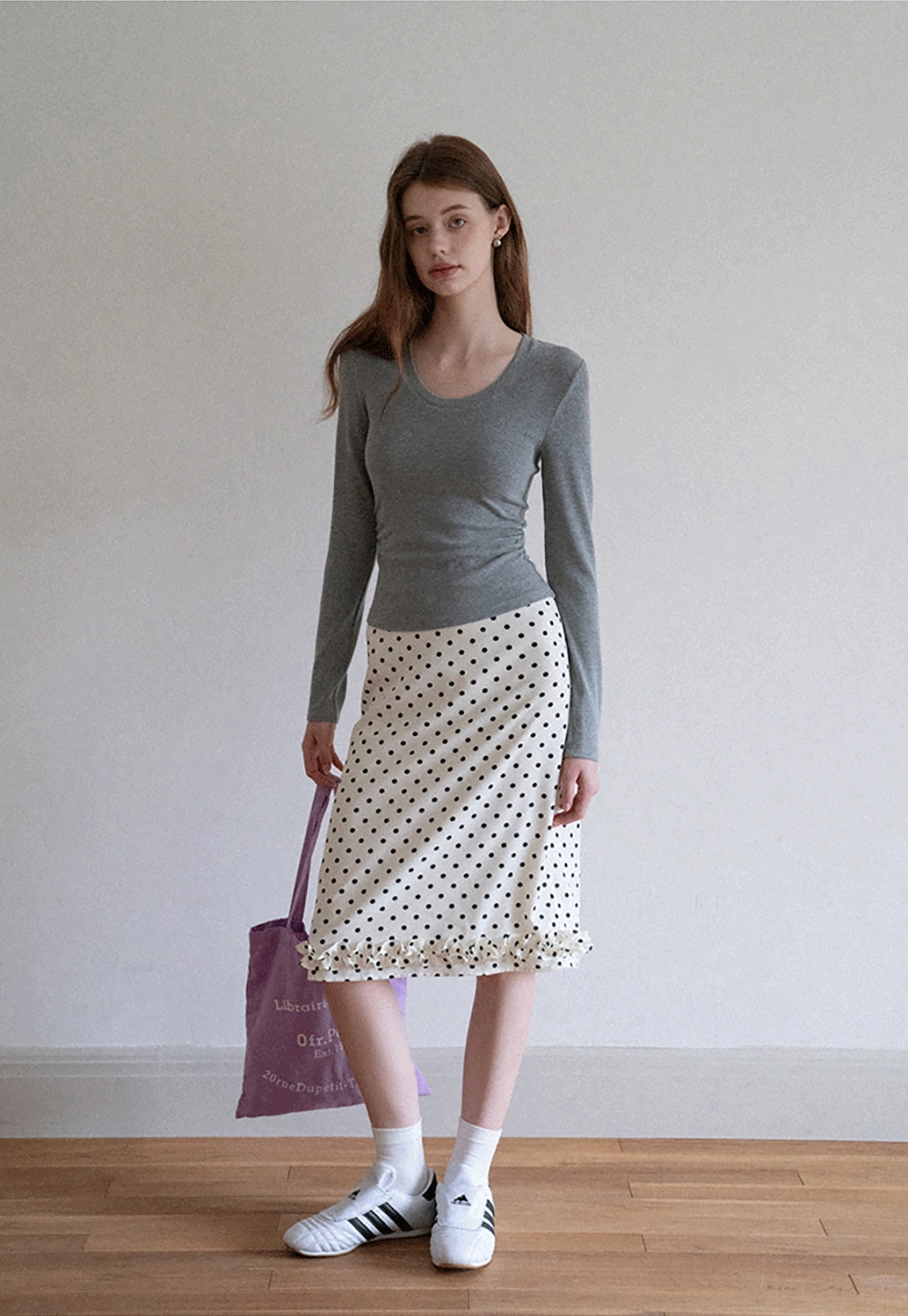 Women Long Sleeve Side Ruched Scoop Neck Crop Top