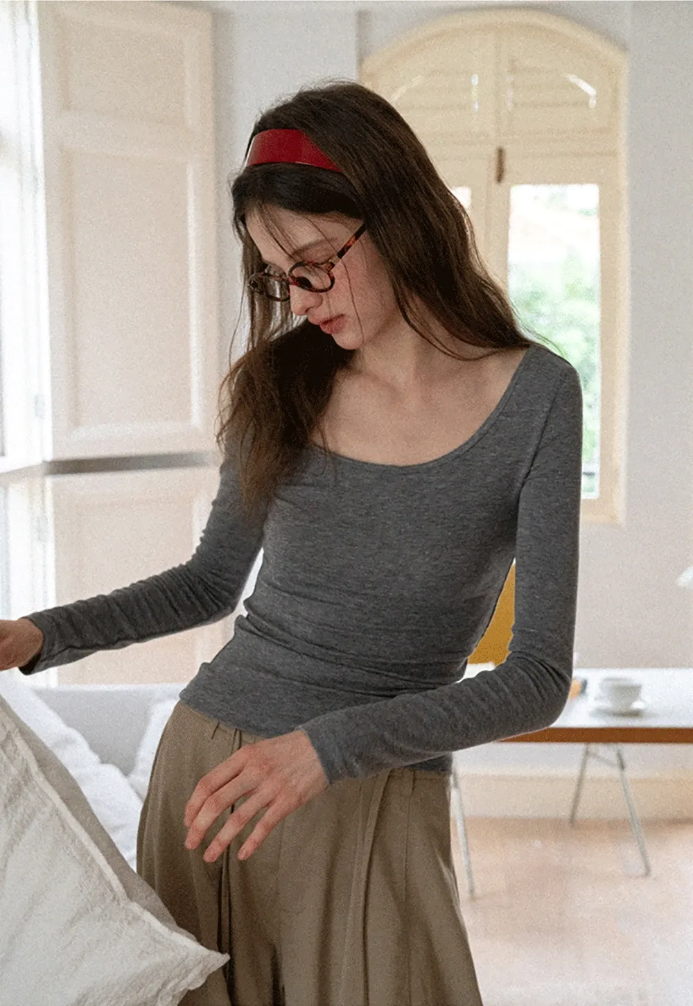 Women's Scoop-Neck Long-Sleeve Tee