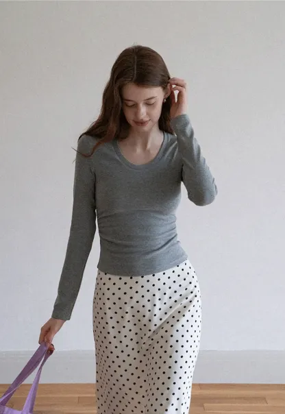 Women Long Sleeve Side Ruched Scoop Neck Crop Top