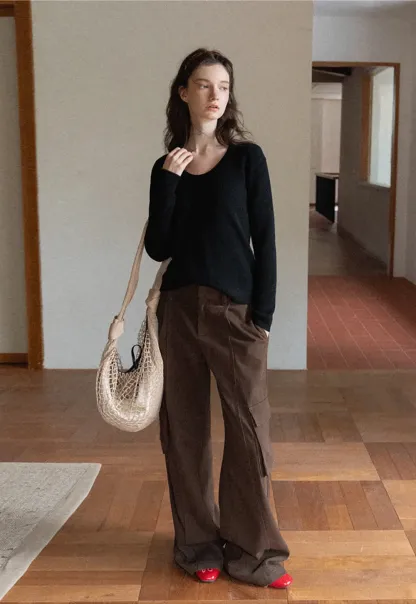 Ribbed Scoop Neck Long-Sleeve Top