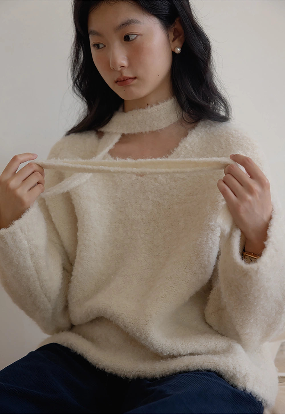 Women's V-Neck Sweater With Scarf – EGGKA